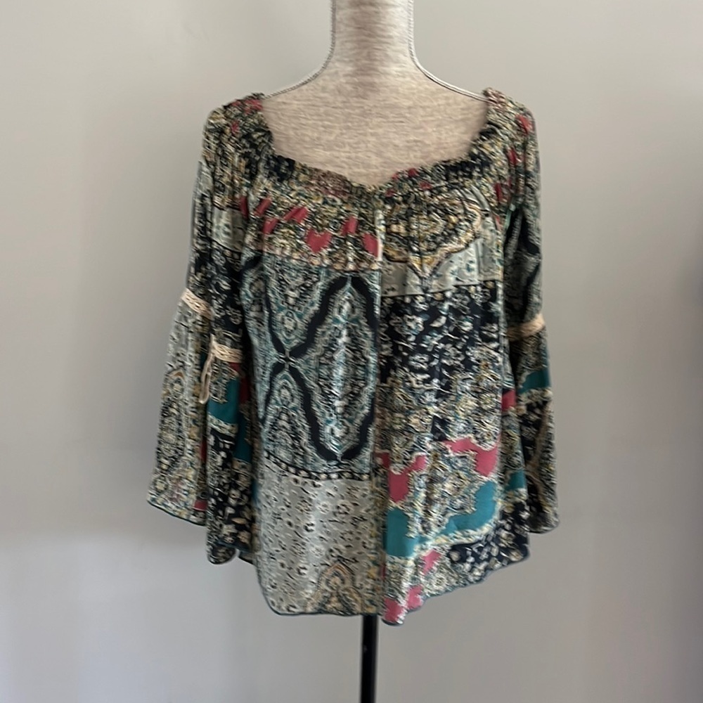 O’Neill size XL bohemian split sleeve w/ ties off shoulder blouse. 100% Viscose